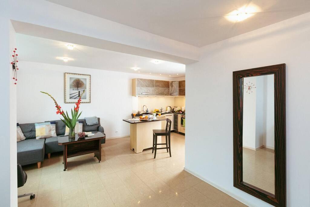 Apartment In The Heart Of Warsaw! Exterior photo